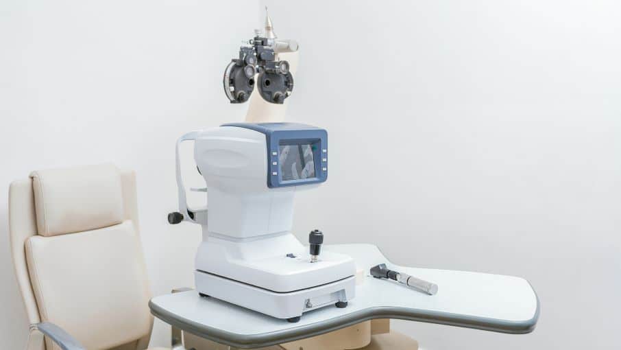 Měření zraku. Vyšetření očí. Autorefraktometr. Refeaktometr. 